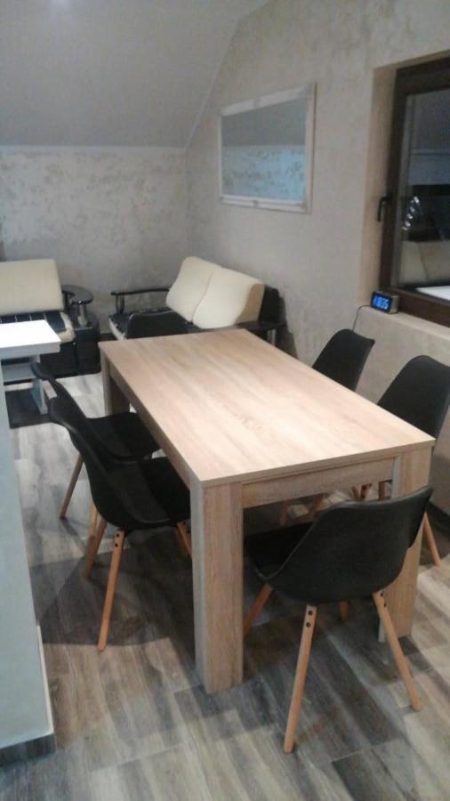 Apartmani Nevena Divcibare Luaran gambar
